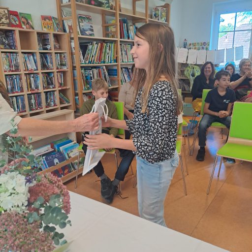 PHOTO-2025-09-27-19-10-19(1) PHOTO-2025-09-27-19-10-19(1)