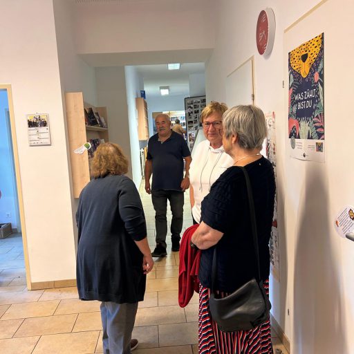 PHOTO-2025-09-27-21-19-21(13) PHOTO-2025-09-27-21-19-21(13)